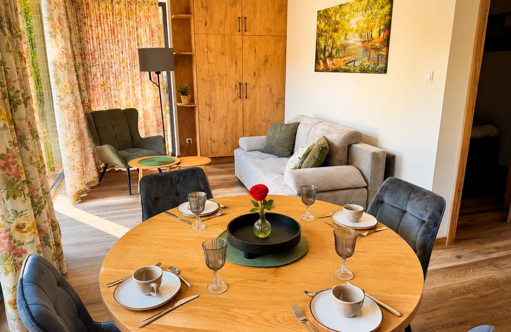 AlohaCamp Apartament nr 6 z widokiem na las i rzekę 2