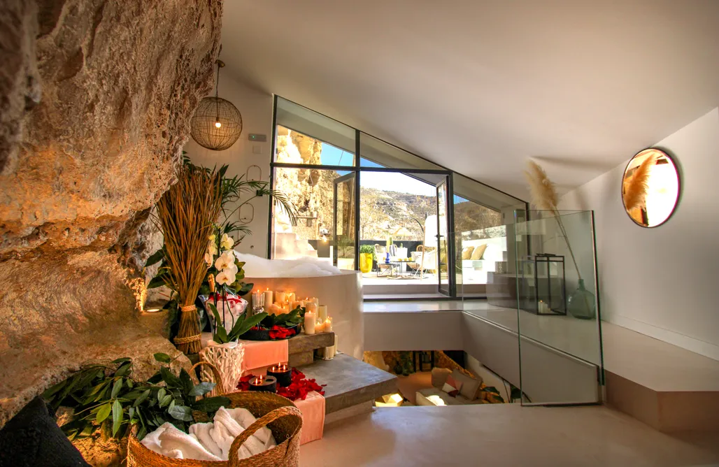 Alojamiento en Navalengua XUQ Lomas de Rovira: The Cave Villas 3