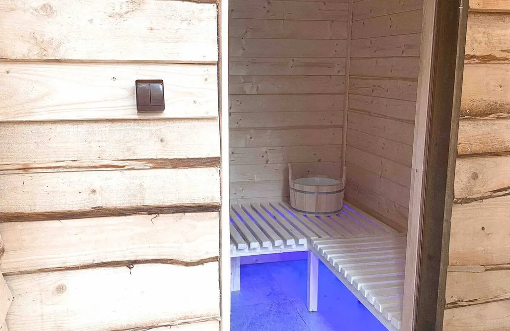 ubytovanie AlohaCamp Chata pri lese - sauna a kaďa 5