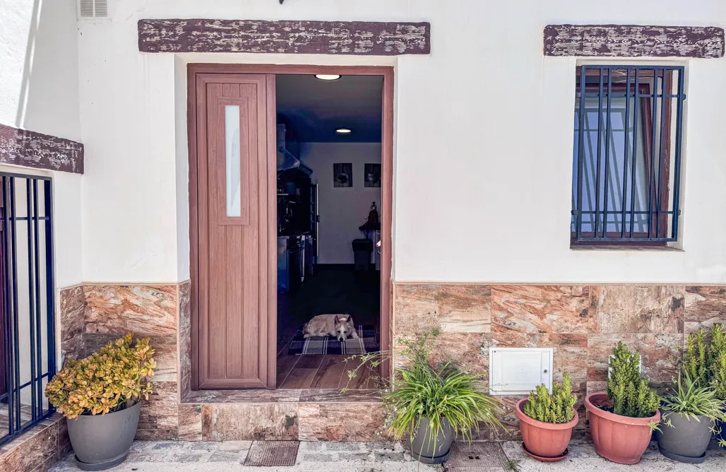 noclegi AlohaCamp Casa Cueva Vico 1