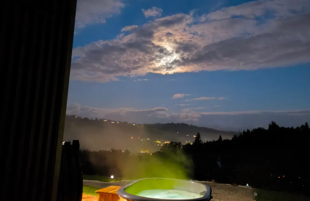 AlohaCamp accommodation "Małe Miejsce " z jacuzzi 4