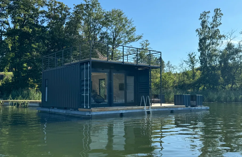 noclegi AlohaCamp Domek na wodzie AQUA 7 5