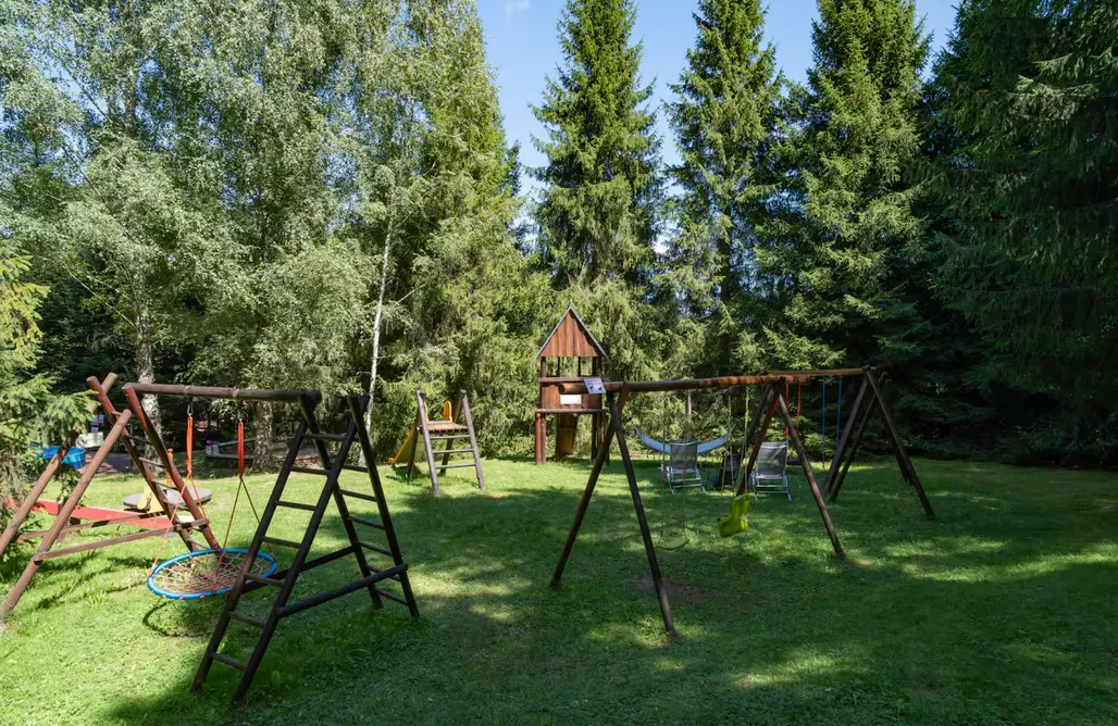 Fajne Miejsca na Wakacje w Polsce Ukryta Leśna Sielanka 1