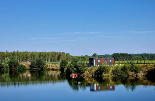 Zdjęcie obiektu  GRETA  - Domek modułowy nad stawem przy lesie 
