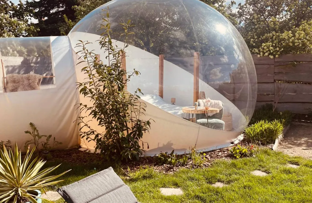 AlohaCamp accommodation Bubble Oase Fulidhoo - Schlafen unter Sternen im Bubble Tent bei Berlin 1