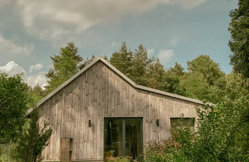 Zdjęcie obiektu Mech i Szyszka - domki z wagonu pocztowego i z drewna