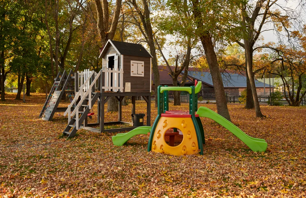 noclegi AlohaCamp Miejsca kamperowe i namiotowe Dwór Mościbrody 1