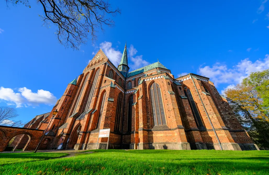 noclegi AlohaCamp Blaue Jurte unter Tannen (1 - 3 Pers.) 1