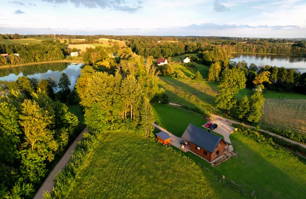 Płaska noclegi Chatka JustChill nad Jeziorem Czostków 2