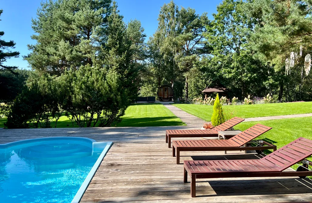 noclegi AlohaCamp Lavenda - Domek z bali z widokiem na rzekę - Basen, Jacuzzi, Sauna 4