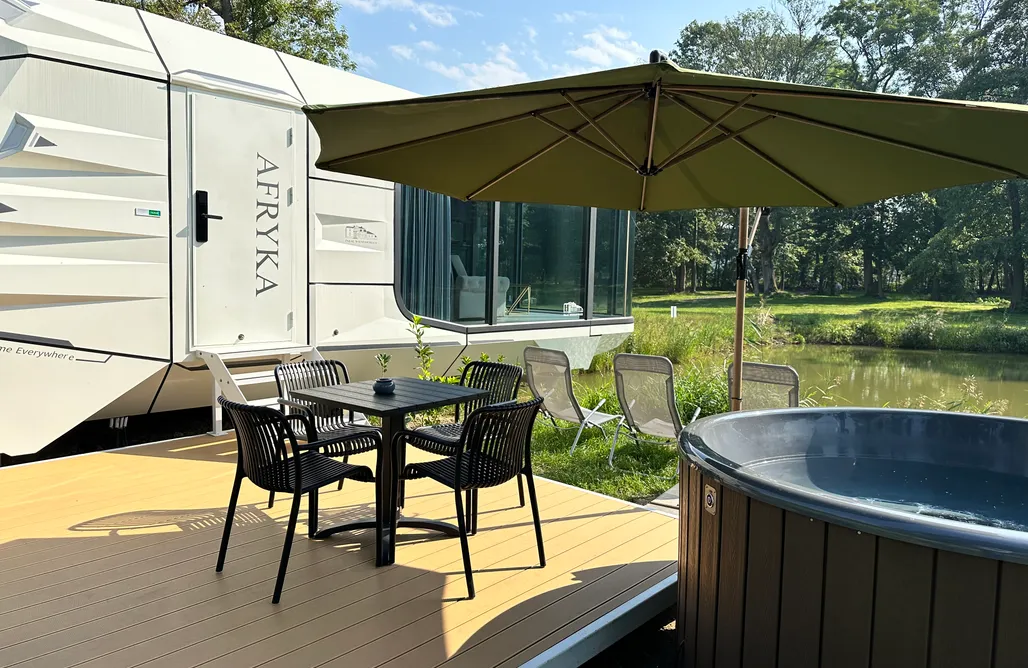 Glamping & Prywatna Balia & Zabytkowy Park Pałac Wieniawskich AlohaCamp