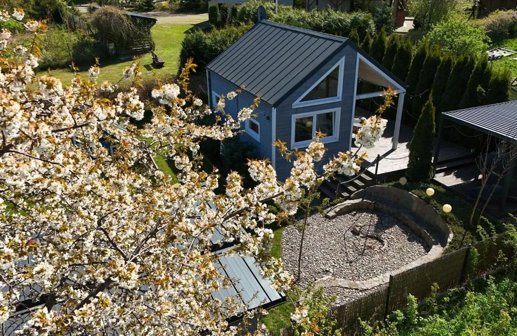 ArkaSasino Domek z Jacuzzi AlohaCamp