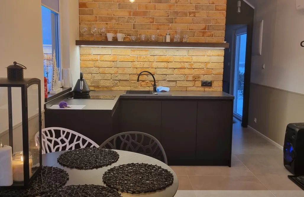 AlohaCamp DOM CEGŁA 4