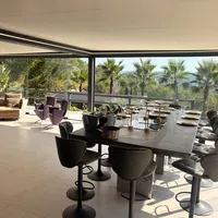 Villa Palmera, with (optional) gym & event room hôte Villa Palmera, avec salle de sport (en option) & salle d'événements