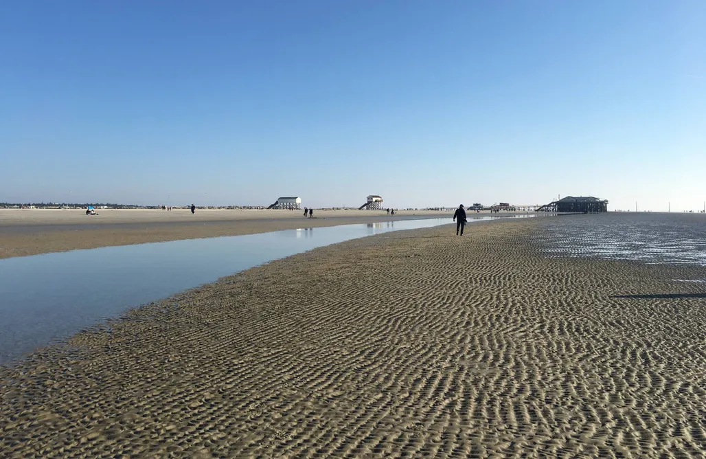 noclegi AlohaCamp Nordsee Loft unter Reet in Tetenbüll 4
