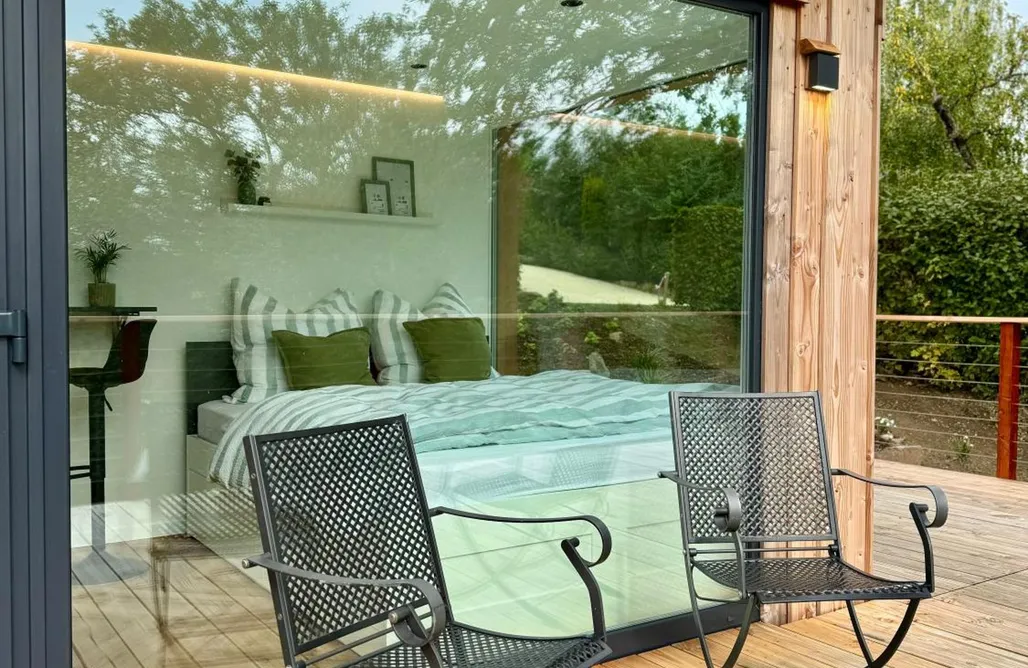 AlohaCamp accommodation Chalet im Grünen 5