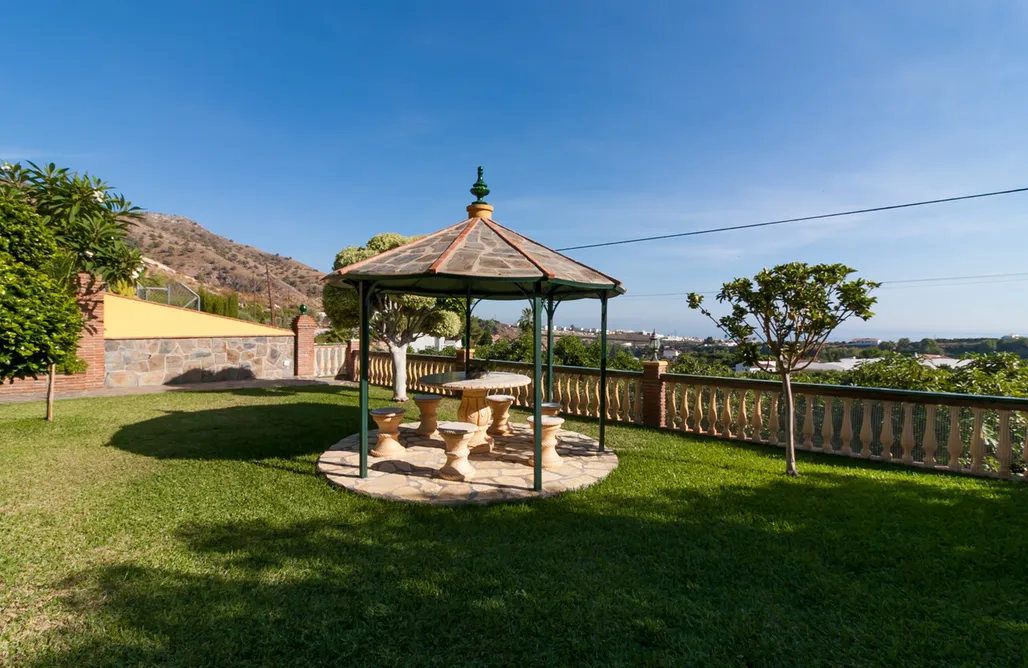 AlohaCamp accommodation Villa Andrea Sol Nerja 4