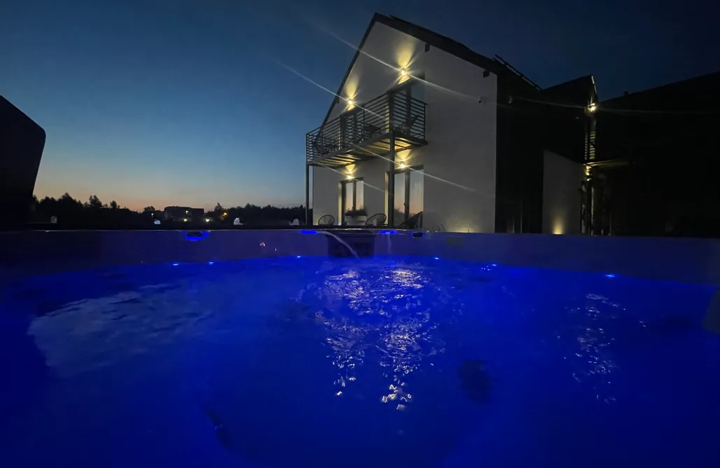 Romantyczny Domek Dla Dwojga Z Jacuzzi Loox Ostrovo Boutique House - noclegi nad morzem 2