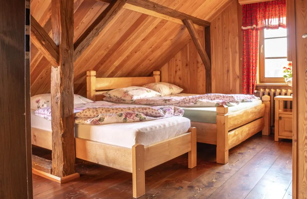 AlohaCamp Jaworówka Stara Wiejska Chata 2