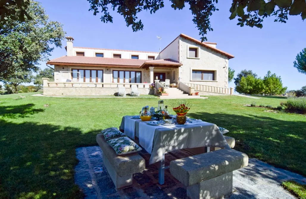 Casas Rurales Con Piscina Madrid Casa entre piedras y estrellas 2