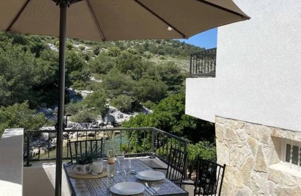 Alloggi AlohaCamp Blue serenity retreat in Žut, island of Kornati 4