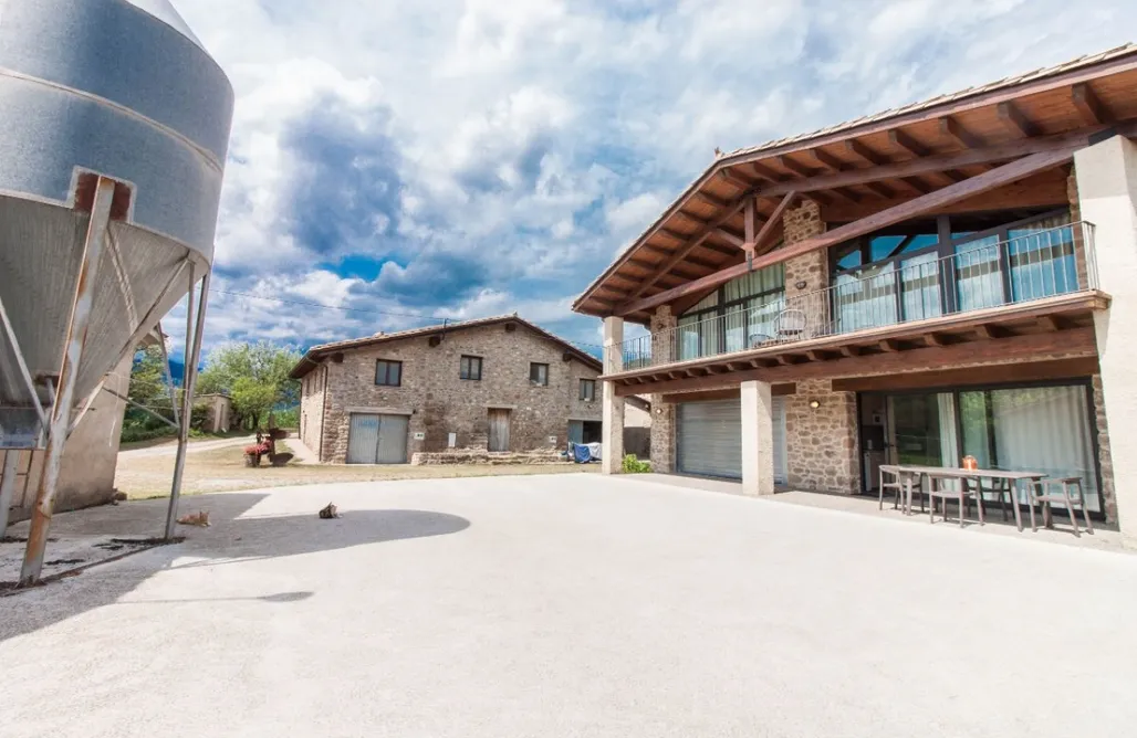 Alojamiento en Santa Pau Cabanya Planella 2