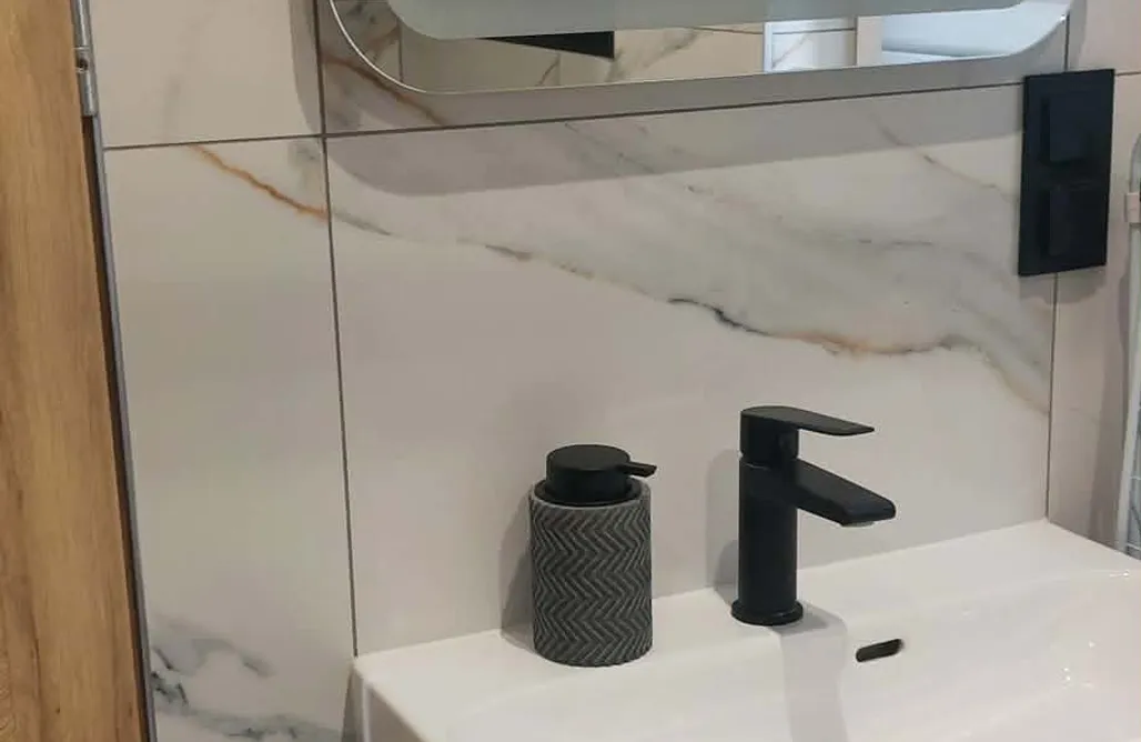 AlohaCamp Domek z 2 sypialniami 1