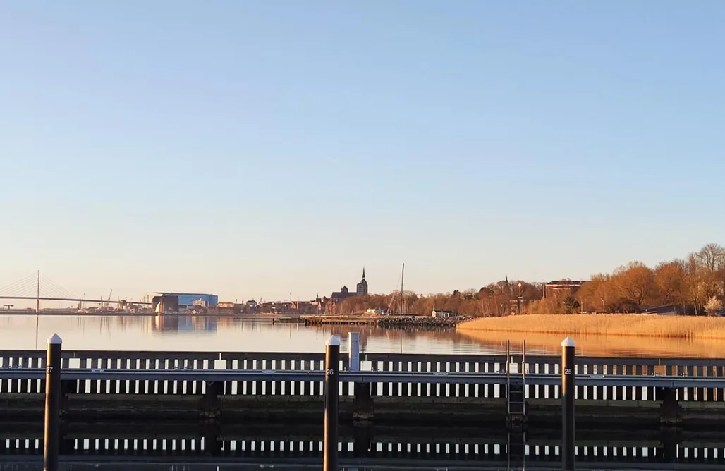 alojamientos AlohaCamp ÖKO Budget Hausboot Retreat Mondschein 5