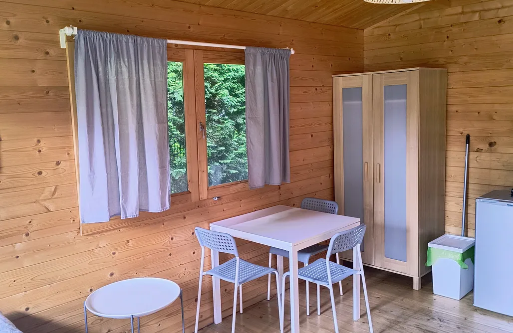 AlohaCamp Przytulny domek w Rybinie ogród grill 3