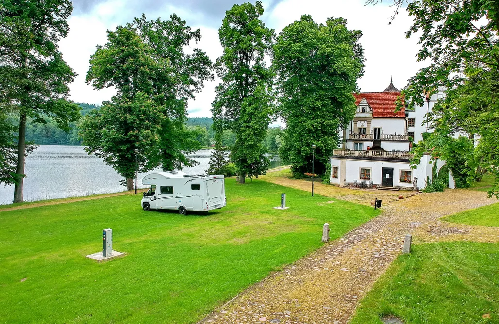 alojamientos AlohaCamp  Camping Zamek Podewils 2