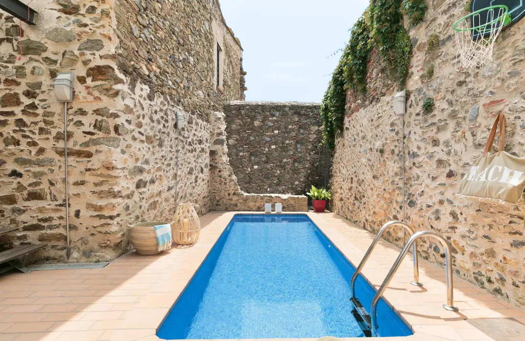 Garriguella- Roses – Pool Costa Brava House AlohaCamp