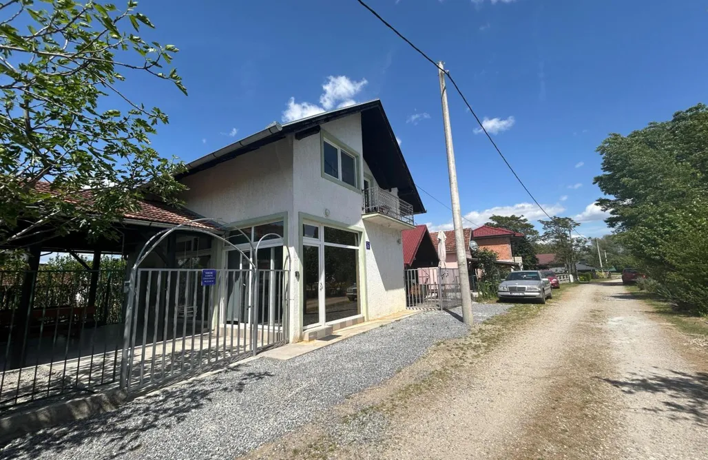 Hébergement AlohaCamp Lotus Apartment on the Lake 3