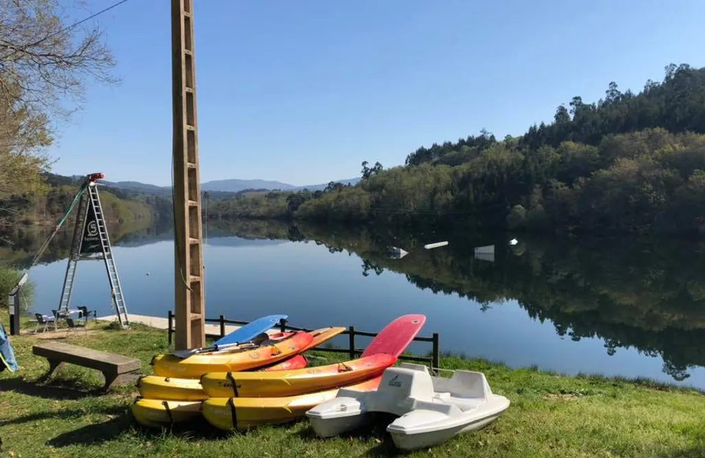 AlohaCamp Fornelos WakeClub Autocaravanas 1