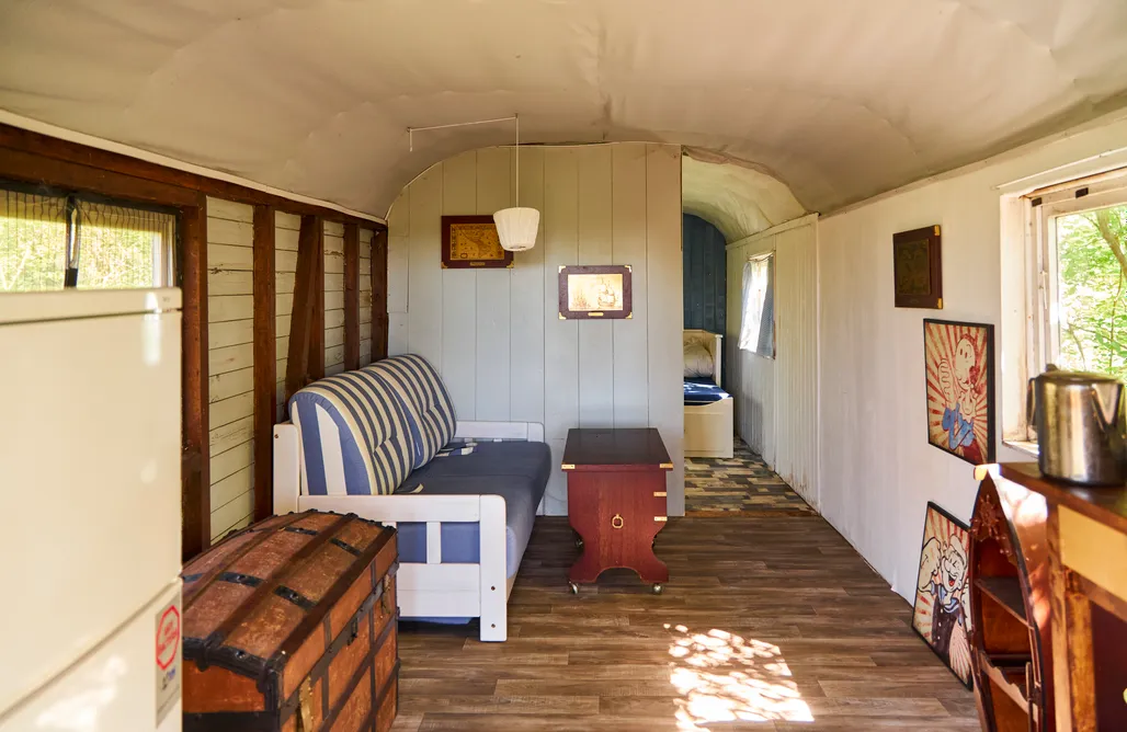 AlohaCamp Zirkuswagen 4