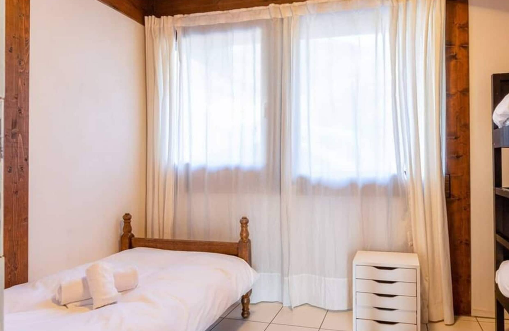 AlohaCamp La Sauffaz- Villa with a pool. 2