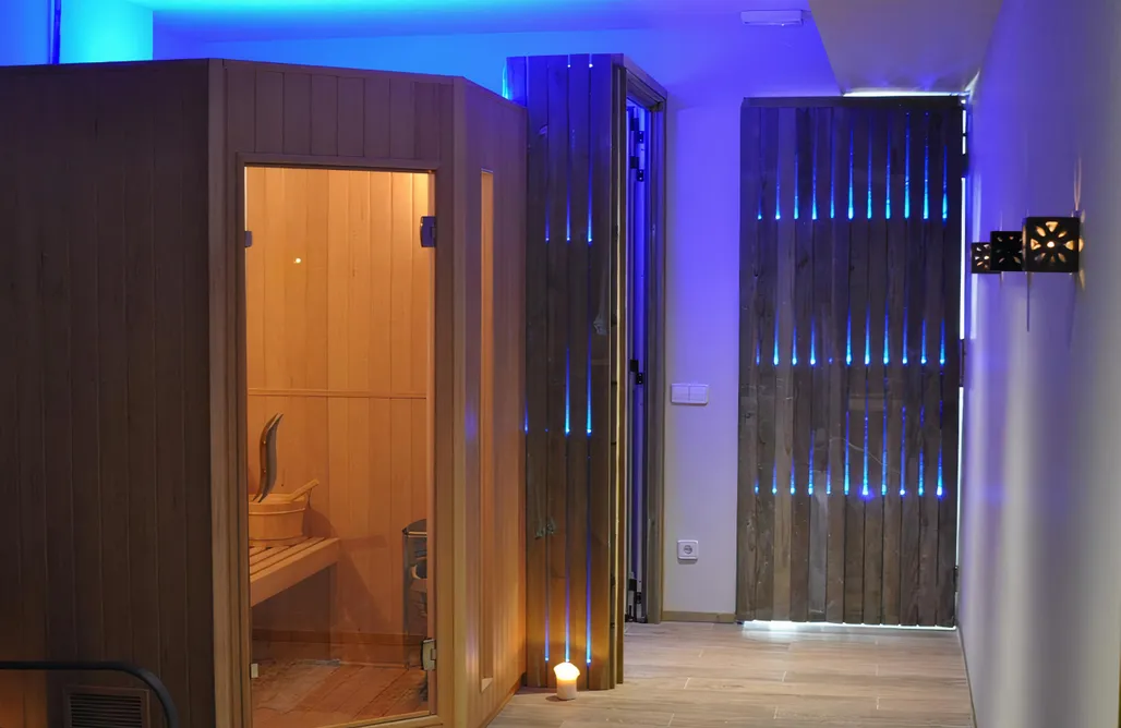 alojamientos AlohaCamp Les suites: Dropbox 1