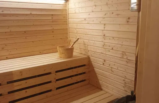 Zdjęcie obiektu Wodna Kryjówka w Środku Lasu