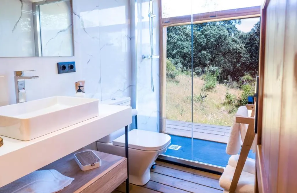 AlohaCamp Junior Suite 1