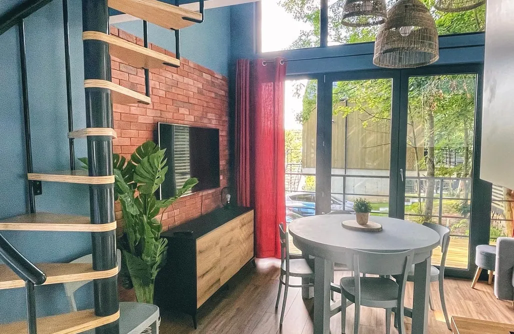 AlohaCamp Dom Dzik w Kamizelce 3