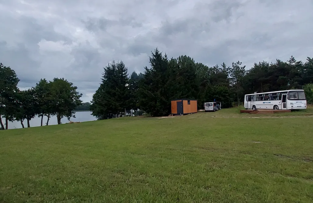 noclegi AlohaCamp Miejsce namiotowe i kamperowe - Przystanek Krajna 1