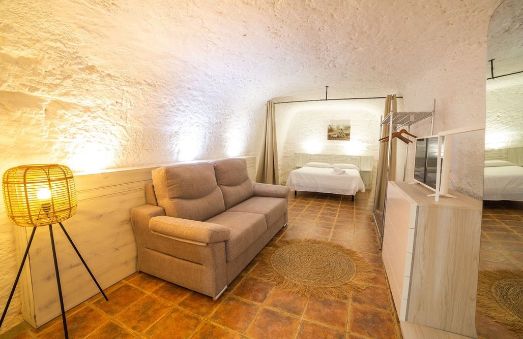 AlohaCamp Cuevas de Bardenas: Cueva Rural Junior Suite Cobachón 2