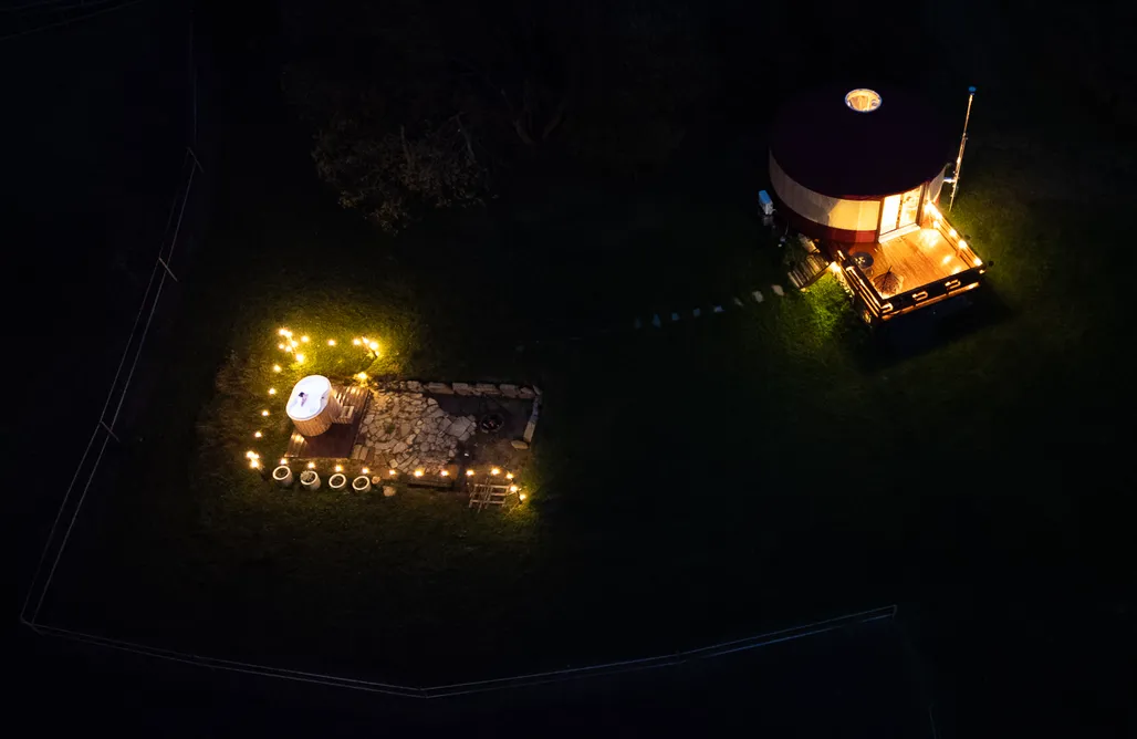 Szumigaj - najwyżej położona jurta z banią w Polsce AlohaCamp