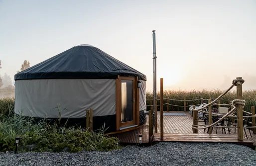 Zdjęcie obiektu Glamping, Jurty i Namioty na wodzie Pstrągowo