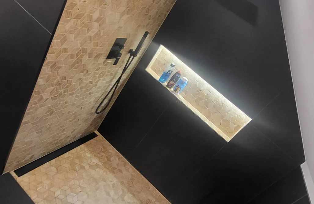 noclegi AlohaCamp Ferienhaus nahe eines Badesees

 1