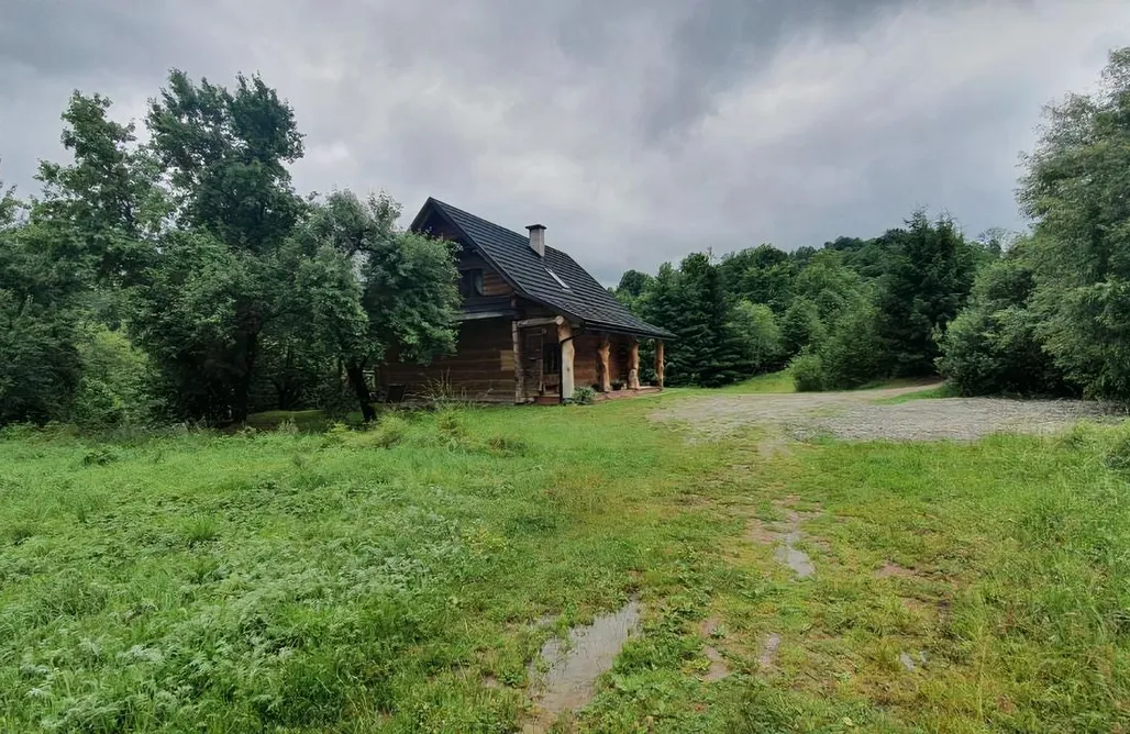 alojamientos AlohaCamp Bieszczady Domki w Dolinie Sanu 3