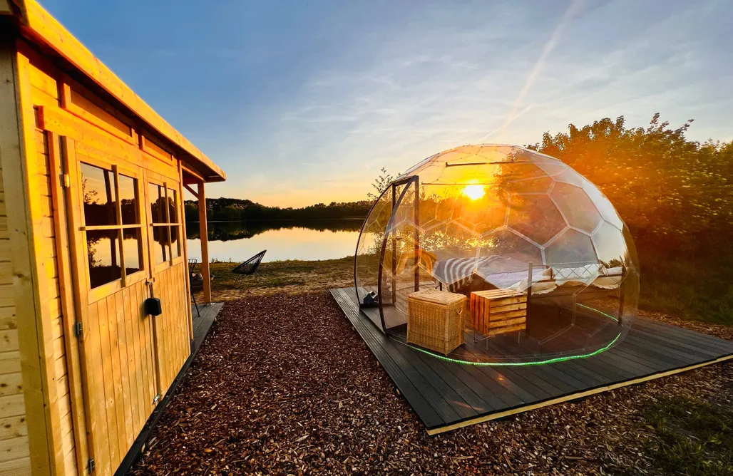 First Minute Romantik pur | Euer Bett unterm Sternenhimmel 2