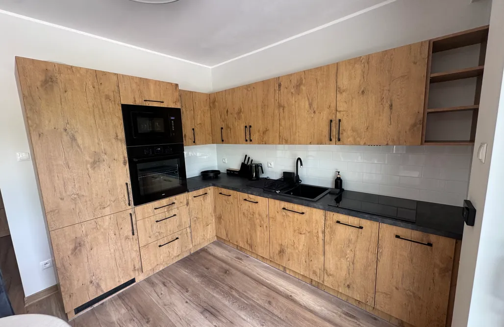 AlohaCamp Apartament nr 6 z widokiem na las i rzekę 3