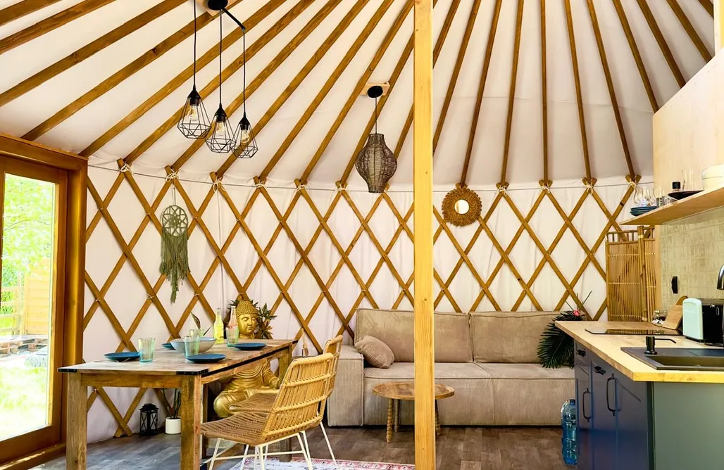 AlohaCamp Jurta nad Zegrzem 3