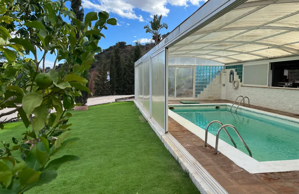 Alojamiento en Agua Amarga EcoDomos Málaga  1