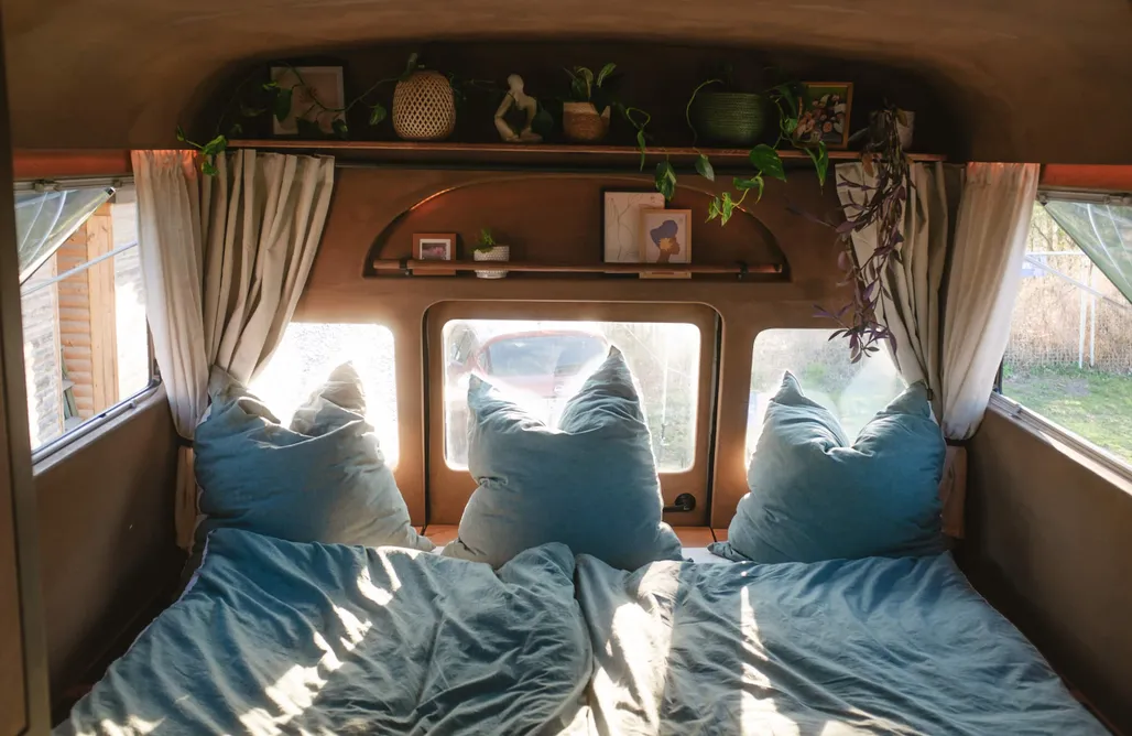 AlohaCamp Schulbus Tinyhouse 2